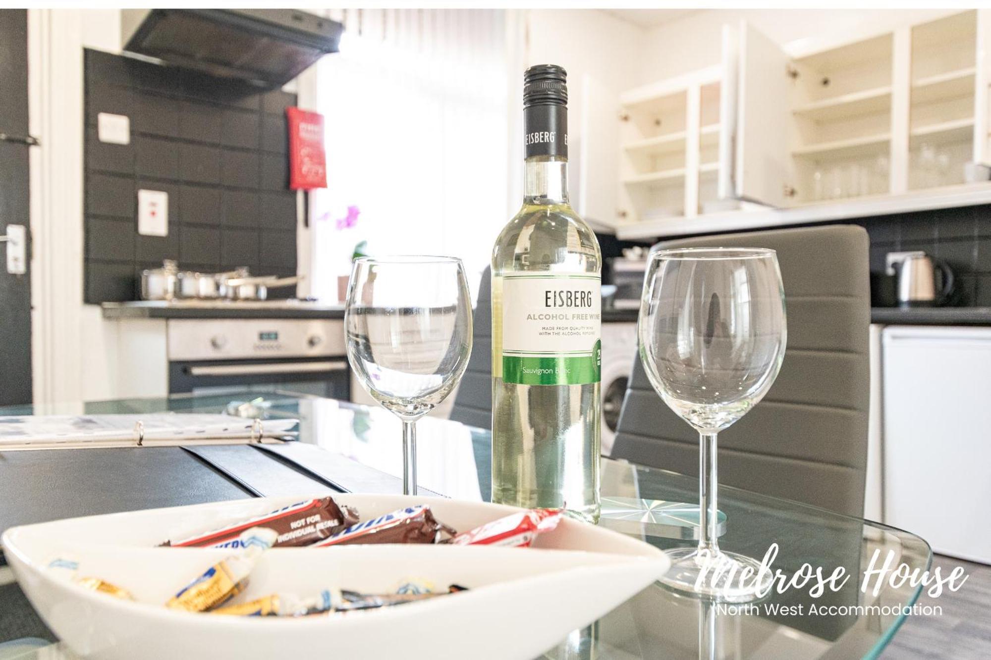 Manchester Work Stays 2Br Home With Parking & Wifi Εξωτερικό φωτογραφία
