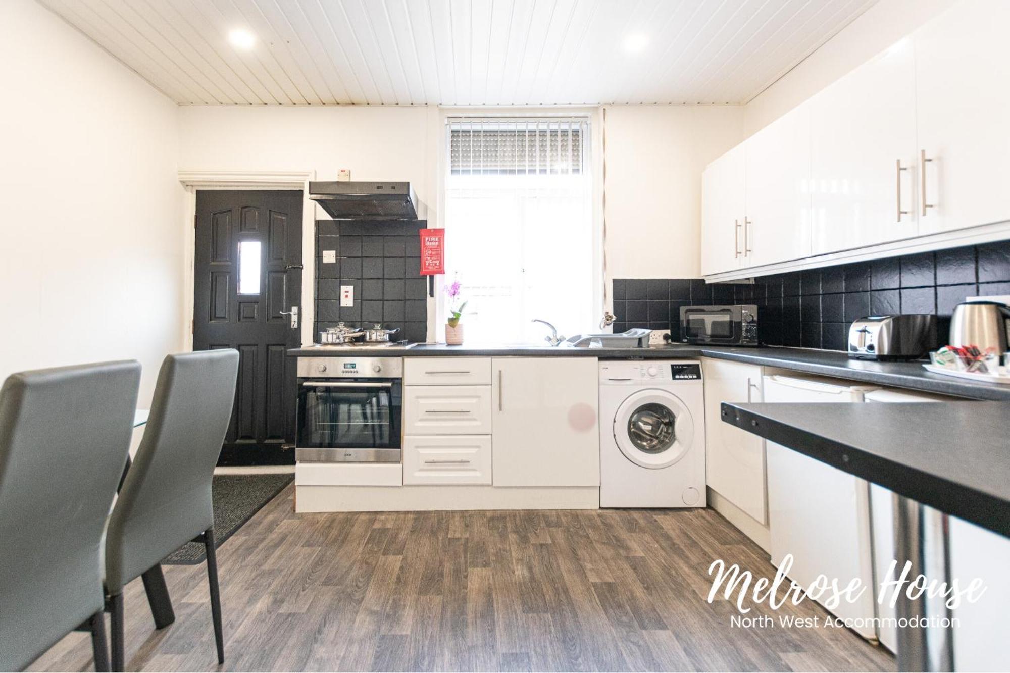 Manchester Work Stays 2Br Home With Parking & Wifi Εξωτερικό φωτογραφία