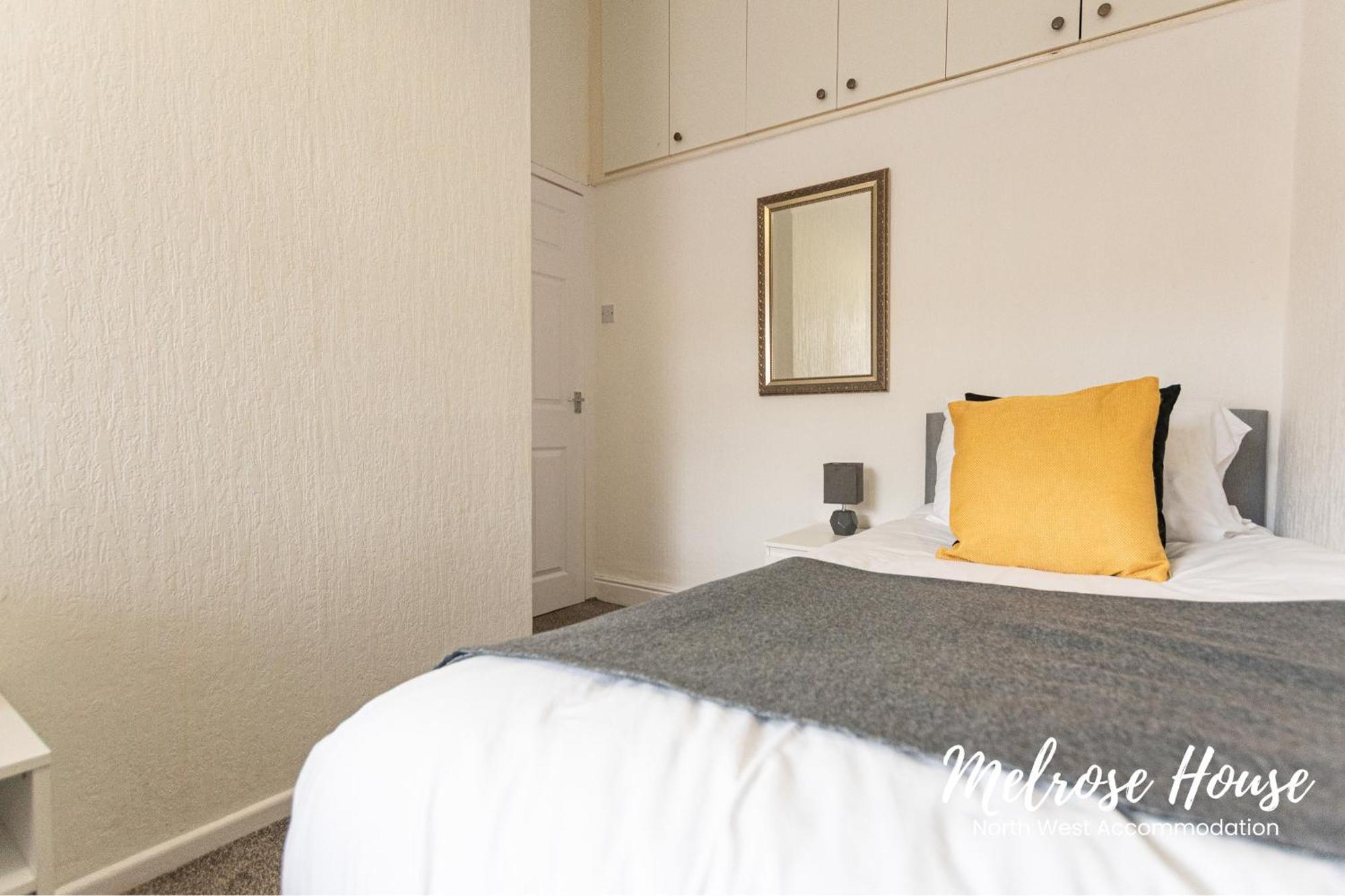 Manchester Work Stays 2Br Home With Parking & Wifi Εξωτερικό φωτογραφία