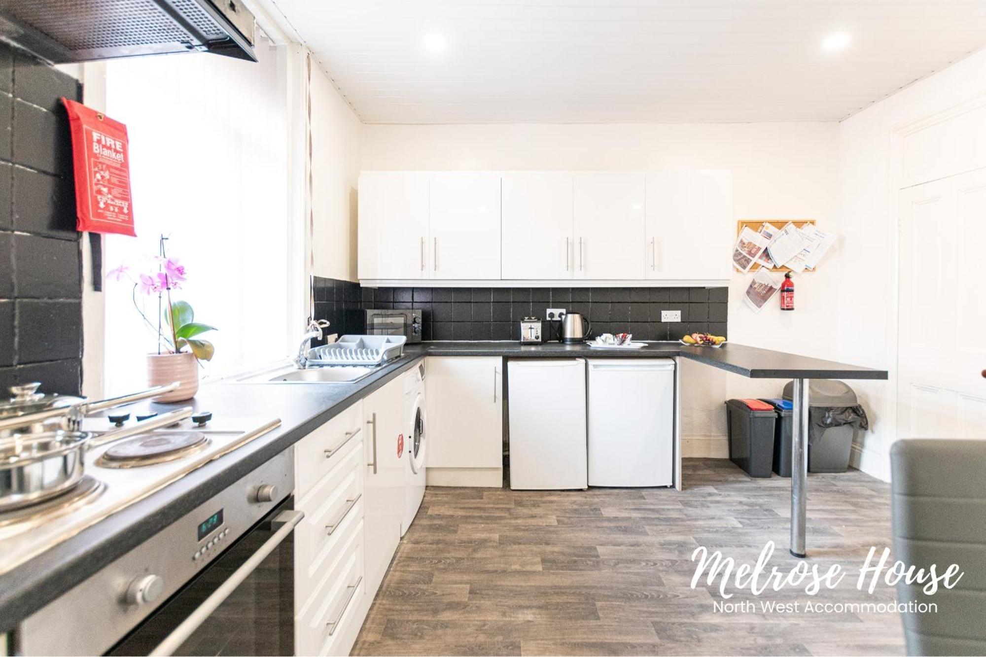 Manchester Work Stays 2Br Home With Parking & Wifi Εξωτερικό φωτογραφία