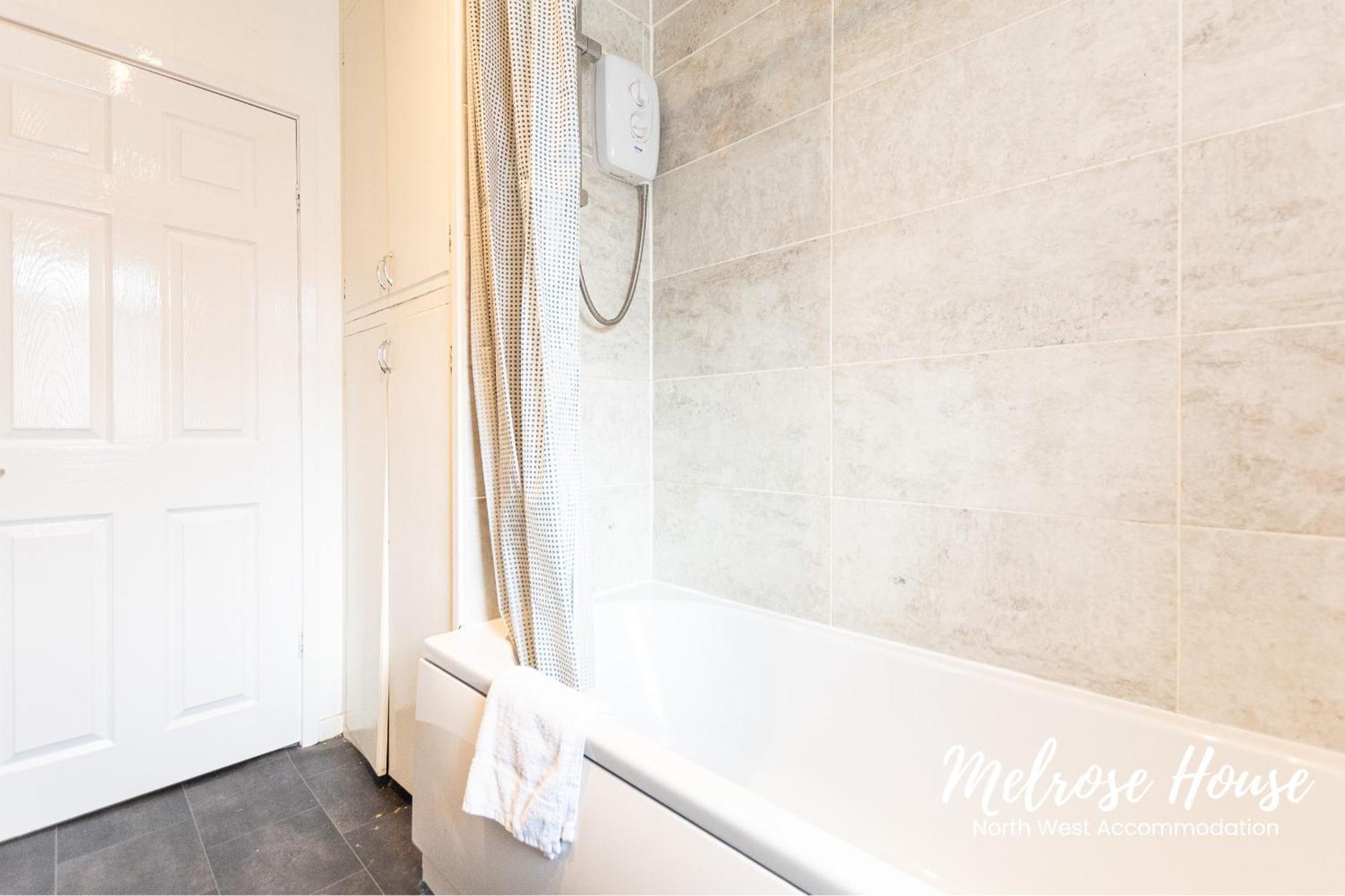 Manchester Work Stays 2Br Home With Parking & Wifi Εξωτερικό φωτογραφία