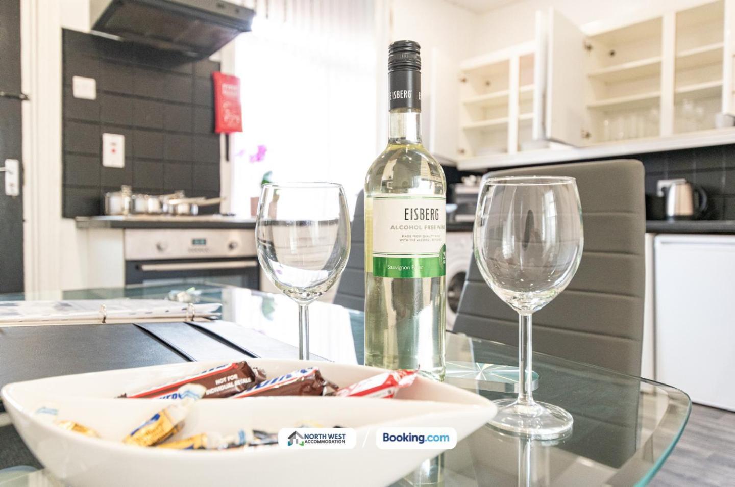 Manchester Work Stays 2Br Home With Parking & Wifi Εξωτερικό φωτογραφία